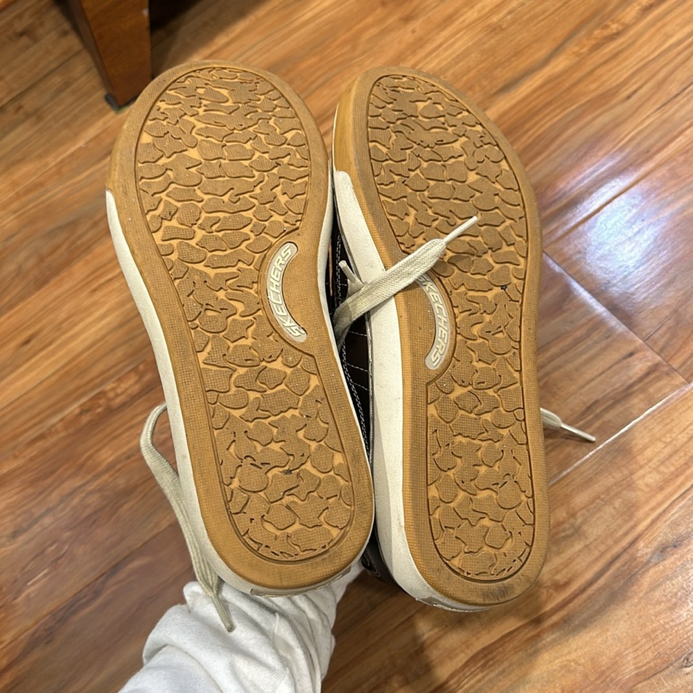 Barely Worn Sketchers Memory Foam Sneakers - image 6